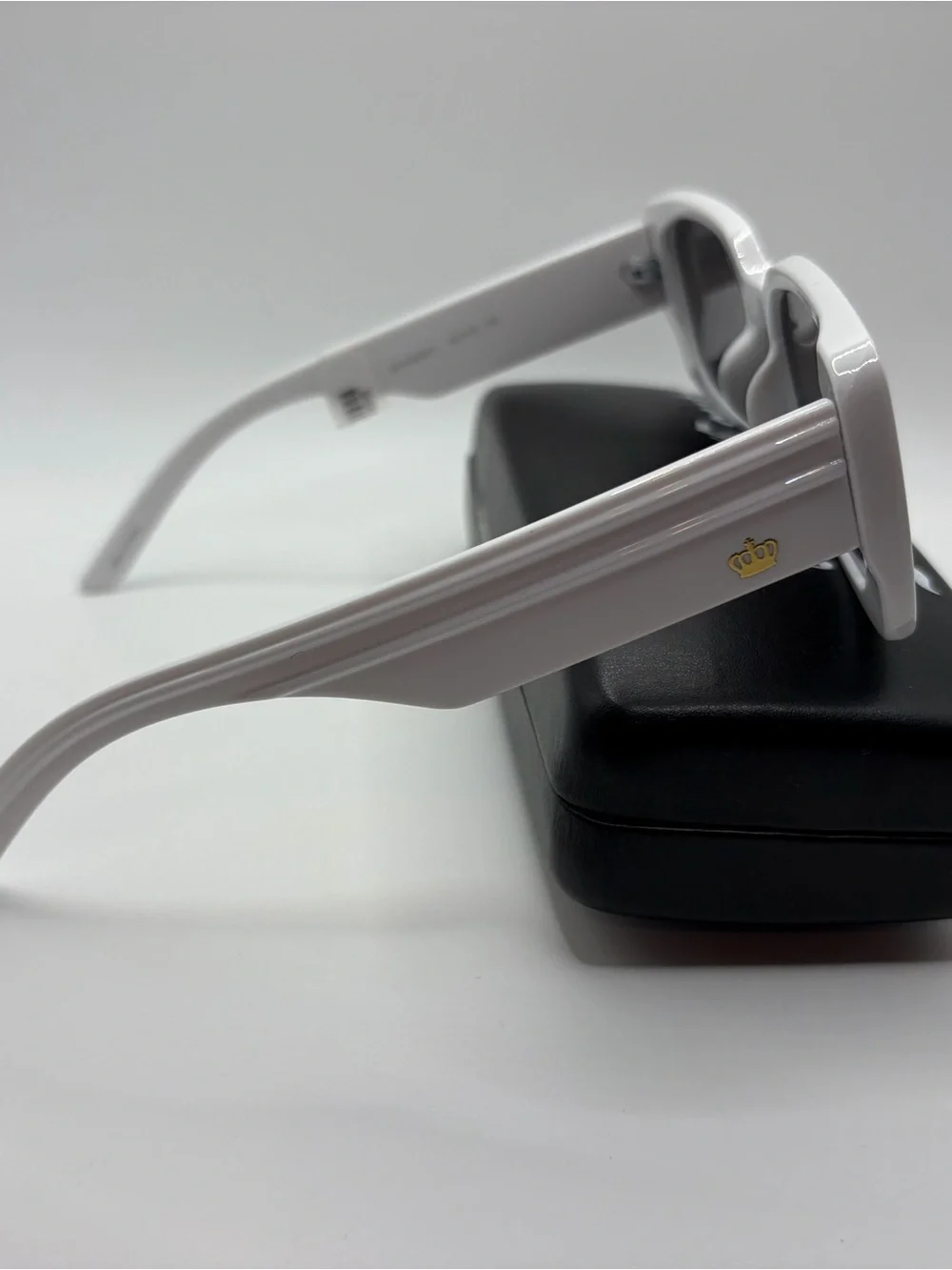 Juicy Couture White Frame Sunglasses with Dark Lenses